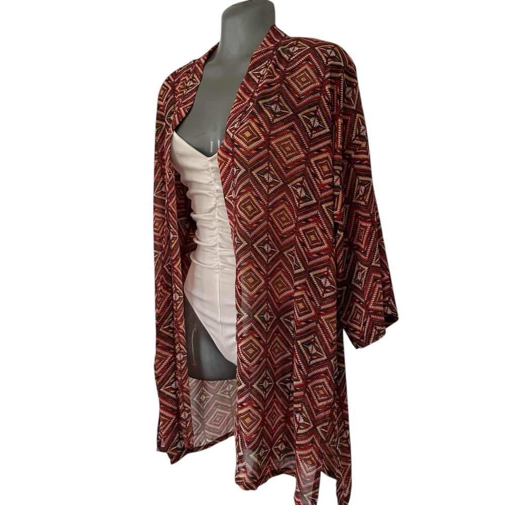F21 👘 Red & Black Patterned Kimono Robe - Picture 5 of 8